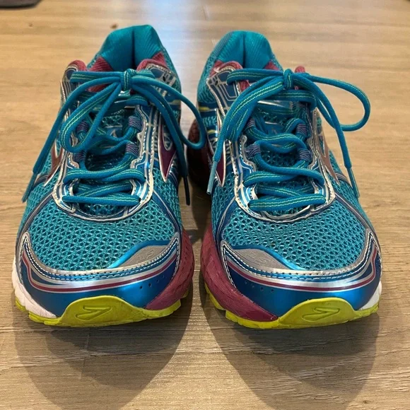 Brooks Blue and Pink Adrenaline GTS Athletic Running Shoes 9 - Picture 3 of 16